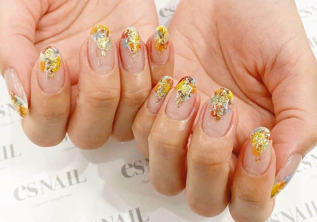 esNAILさんのインスタグラム写真 - (esNAILInstagram)「. マルチカラーを先端に💛💚🧡❤️ . . .  #nail#nails#nailart#naildesign##esnail_shibuya#gelnail#ネイル#エスネesnailイル#ジェルネイル#esネイル#ネイルデザイン#美甲#tokyo#shibuya#newnail#渋谷店#新宿店#吉祥寺店#大宮店#名古屋店#大阪店#福岡店 @esnail_la」2月27日 0時13分 - esnail_japan