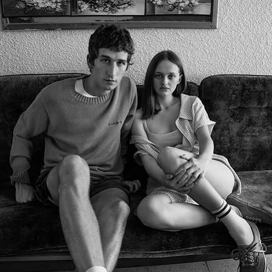アメリカンビンテージのインスタグラム：「Draped in nonchalance ✨@detesta.etienne @ilymieltaieb #americanvintage #summer2020 #ss20 #womenswear #menswear #friendship #fashion #love」