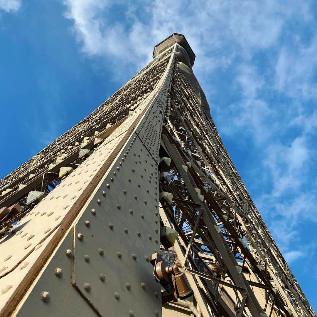 ケイト・ボスワースさんのインスタグラム写真 - (ケイト・ボスワースInstagram)「Lunch atop the Eiffel Tower today 🇫🇷💘🥰🥂💋」2月27日 1時40分 - katebosworth