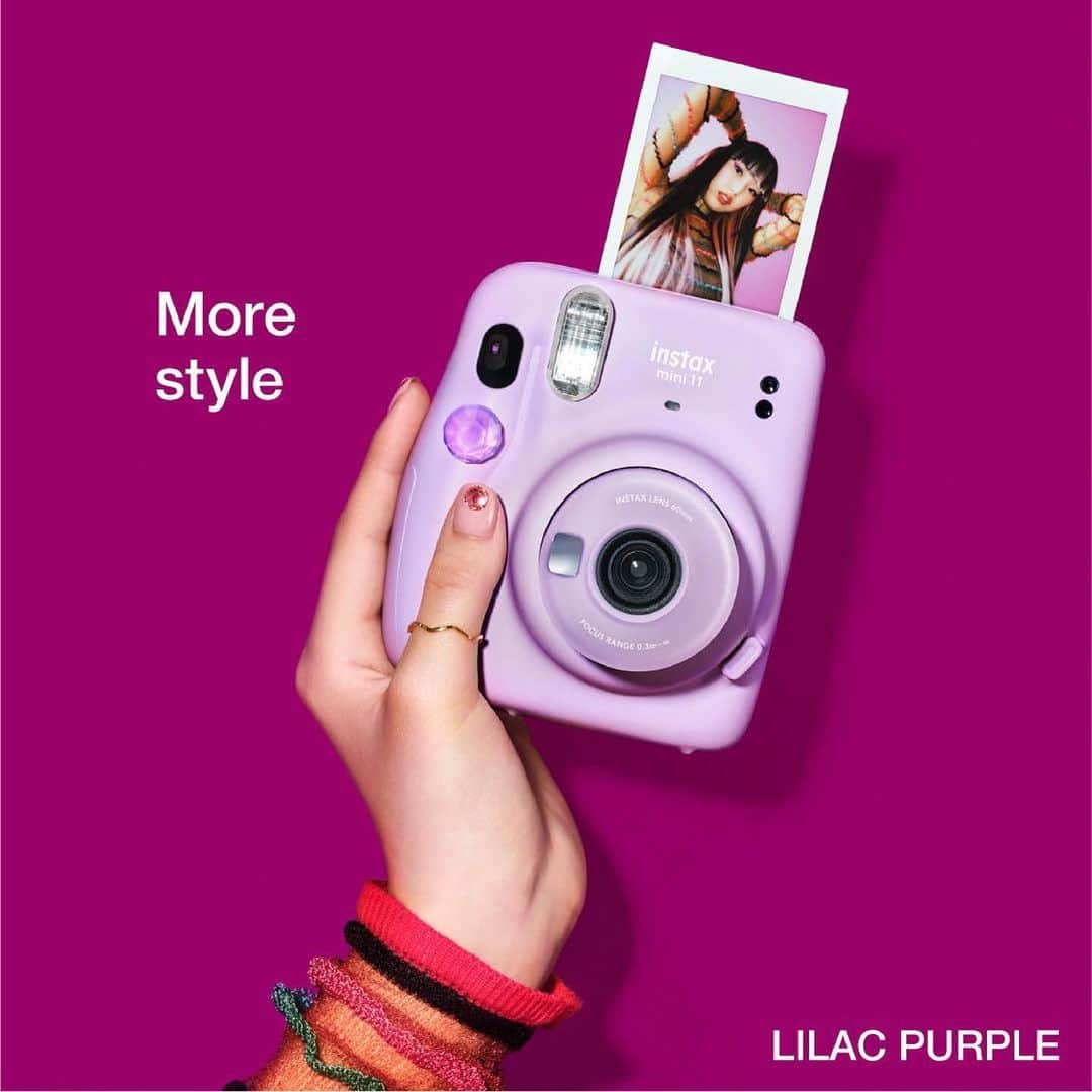 Fujifilm Instax North Americaさんのインスタグラム写真 - (Fujifilm Instax North AmericaInstagram)「Introducing the ✨Instax #mini11!✨ You now have more ways to give, with clearer than ever photos thanks to AUTO EXPOSURE!  Did you guess correctly and fill out the form?  11 lucky winners will be notified by email within the week to receive the newest camera from INSTAX! #newinstax #instaxmini2020 #instaxmini11 #dontjusttakegive」2月27日 2時04分 - fujifilm_instax_northamerica
