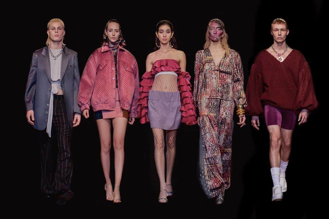 倉岡晋也のインスタグラム：「pt.2✔︎ Special RTW collection for their 10th anniversary ,My first show styling at NYC fashion week.thank you so much  Creative direction @__cemcinar__ Hair @koji_ichikawa make @louisemakeup at @theclub.newyork Dresser @rryanconwayy @crayonshinchan_00 Special music @slutmagicmusic press @pervisrosspr photo @quincyscottstudio xxxxx #newyorkfashionweek #fw2020 #newyork」