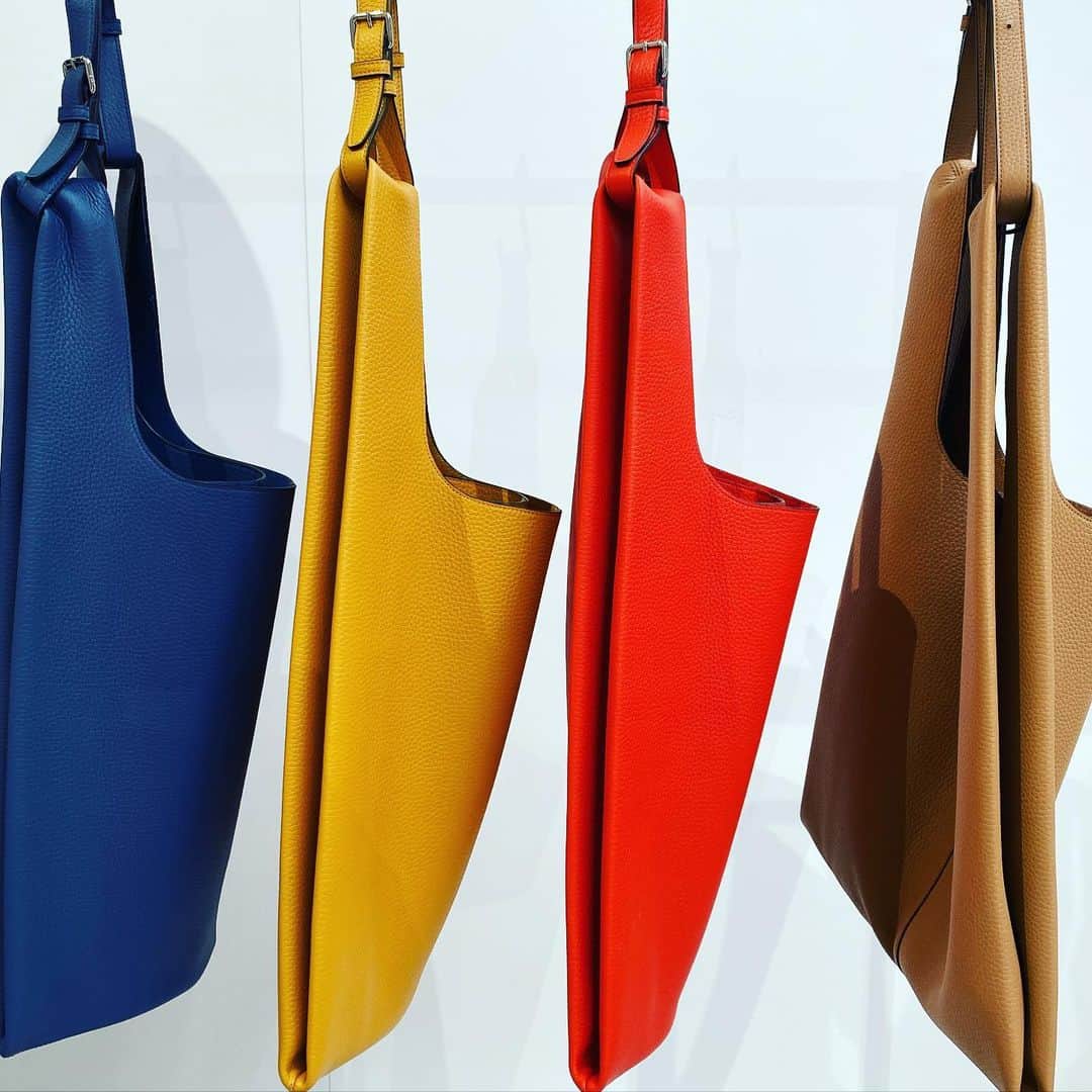HiRAO INCさんのインスタグラム写真 - (HiRAO INCInstagram)「. MULBERRY  Paris Collection AW20-21」2月27日 2時57分 - kayokohirao
