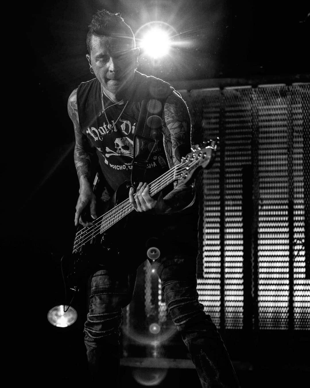 ヒンダーのインスタグラム：「🔥🔥🔥 📸: COUCOU Photography」