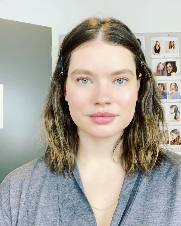 タラ・リンのインスタグラム：「Twenty second makeup by @beautybysole  @maybelline @dior @josiemarancosmetics」