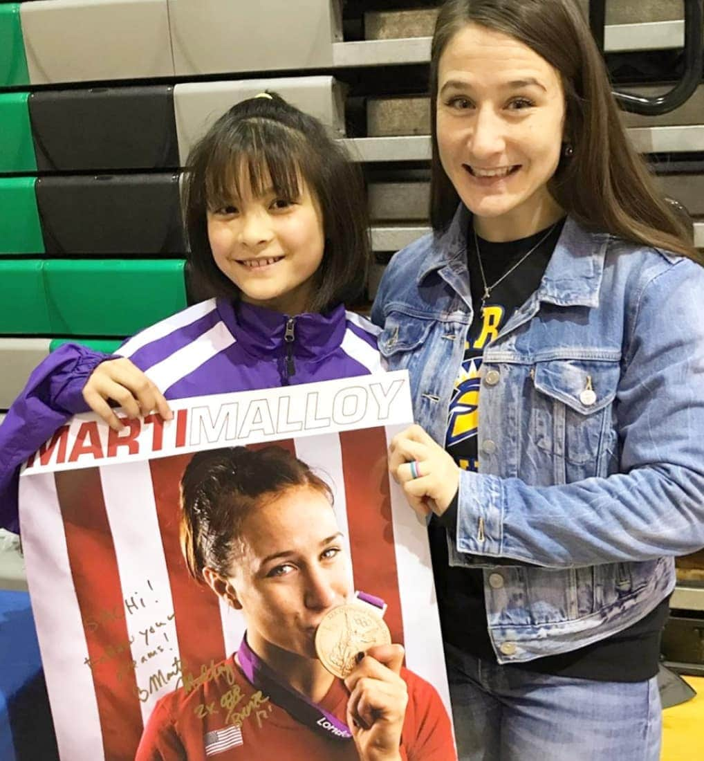 マルティ・マロイさんのインスタグラム写真 - (マルティ・マロイInstagram)「I spent my weekend sharing #judo in the #PNW & it felt so good to be home! 🏠🌲 Teaching at @seattle_dojo was a special treat as it is the oldest #dojo in #America! 🇺🇸 Swipe to see our pic in the same spot #JigoroKano sat when he visited in the 1930's! 🤯🙇‍♀️ Huge shout-out to friends old and new who attended or came to meet me at the WA. State Championships as well! 🙌😍#JudoFamily」2月27日 4時54分 - martidamus