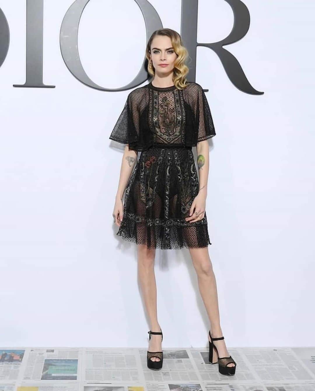 カーラ・デルヴィーニュのインスタグラム：「Another epic show @dior. @mariagraziachiuri you are genius!!」