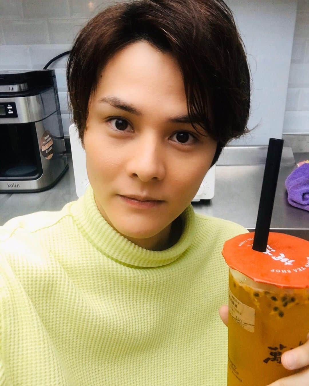 古屋敬多のインスタグラム：「今日は取材などなどin台湾✨ タピオカ飲んで頑張るよ♪」
