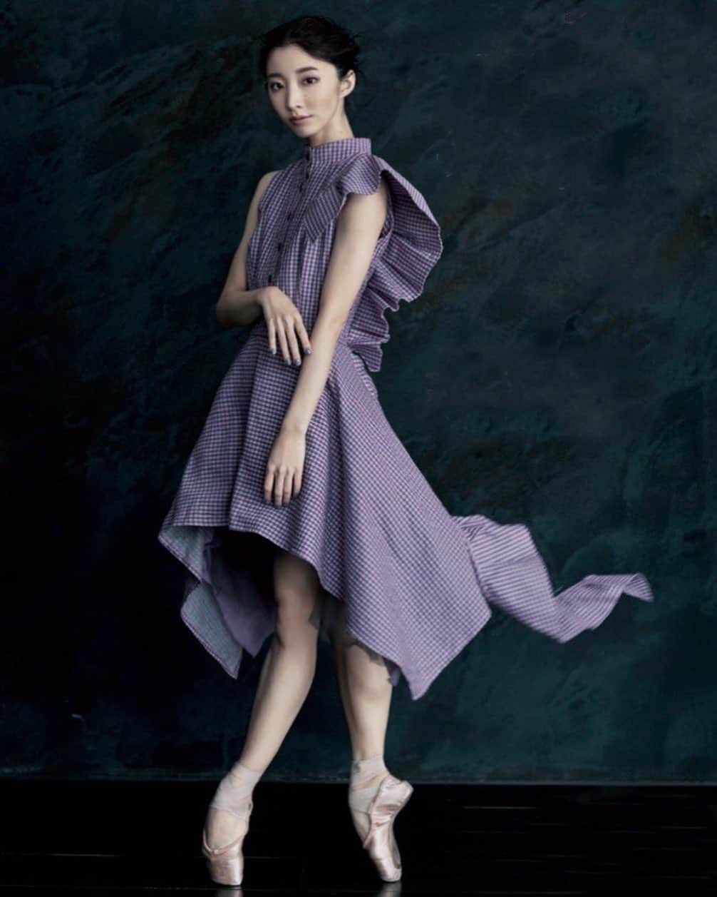 飯島望未のインスタグラム：「Houston Ballet’s Sleeping beauty opens tomorrow night.  I will be dancing Lilac fairy on the 29th Feb at 7:30pm and 8th Mar at 2:00pm  Don’t miss your chance to see this beautiful timeless tale. ・  眠れる森の美女が明日から始まります。 私は2月29日のソワレ、3月8日のマチネのショーで リラの精を踊ります。 今回オーロラ姫は怪我から復帰したばかりなので、焦らずに少しづつということで 踊りませんが、ヒューストンにお住まいの方は是非この美しいバレエを観に劇場にお越し下さい。」