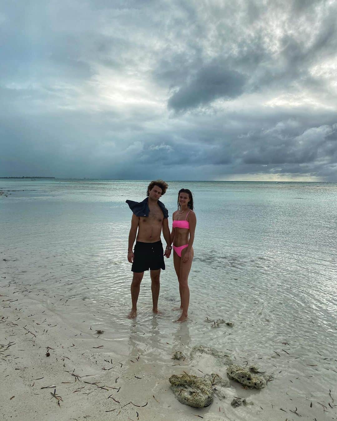 ニーナ・アグダルのインスタグラム：「This ham and this place 💙」