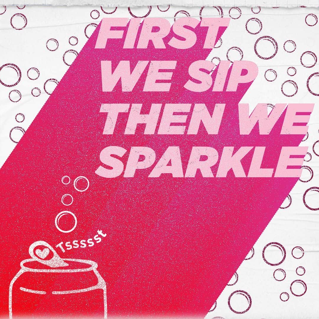 Coca-Colaのインスタグラム：「Get your sparkle on.」