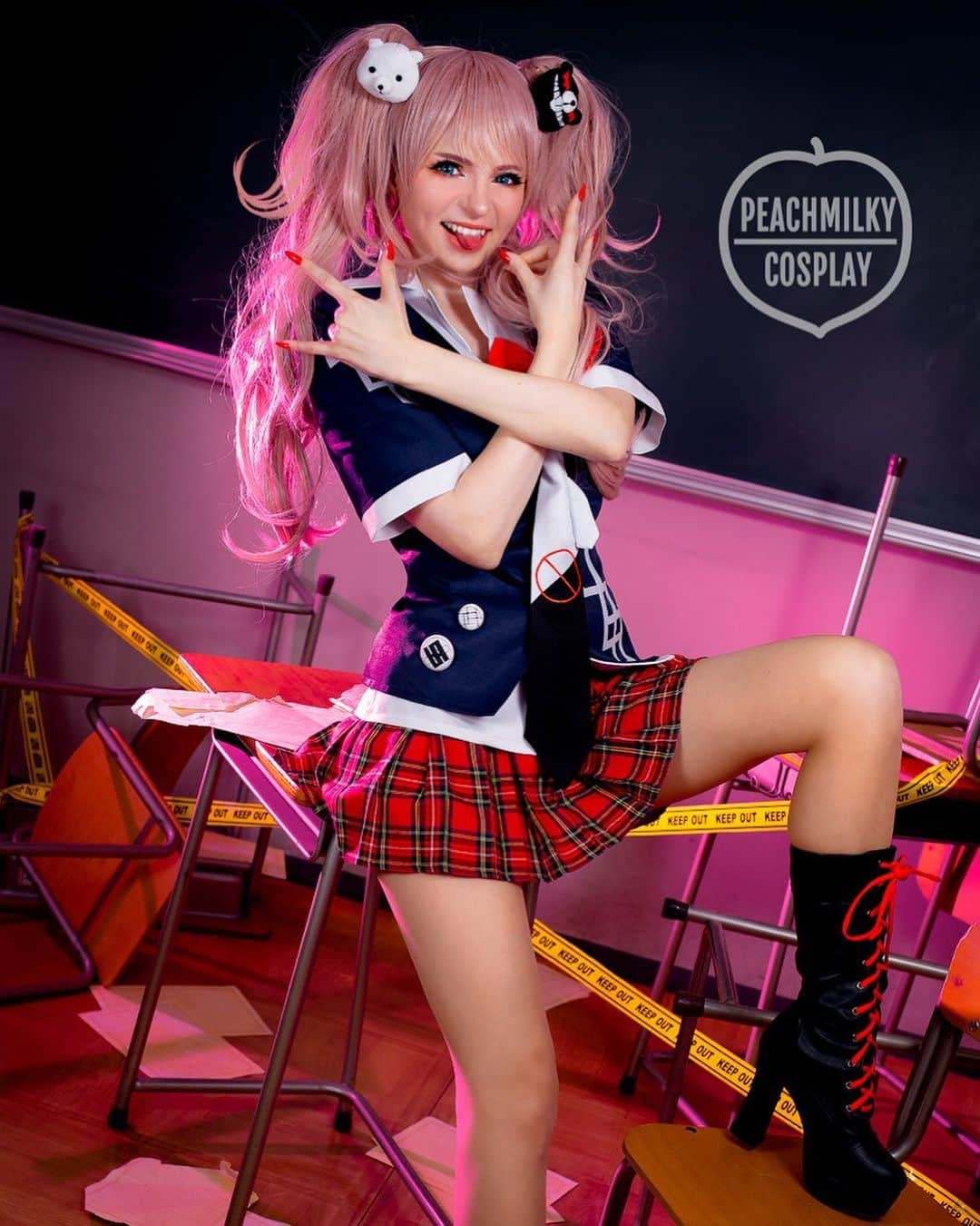 ソフィーさんのインスタグラム写真 - (ソフィーInstagram)「“Despair is contagious. Everyone catches it.” – Junko Enoshima - 📸 by @lukecraigphoto - #junko #junkoenoshima #junkoenoshimacosplay #cosplay #cosplayer #patreongirl #patreoncosplay #danganronpa #danganronpacosplay #江ノ島盾子 #コスプレイヤー #コスプレ」2月27日 8時29分 - peachmilky_