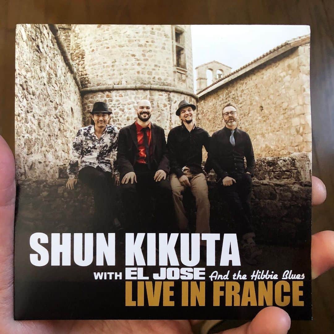 菊田俊介さんのインスタグラム写真 - (菊田俊介Instagram)「New CD “LIVE IN FRANCE / SHUN KIKUTA with EL JOSE And the Hibbie Blues”. https://www.risingshun.com/  https://youtu.be/Z5K1epxC2AU #liveblues #shunkikuta #eljoseandthehibbiesblues #blueslive #hallbluesclub #chicagoblues #livecd #electricblues」2月27日 8時54分 - shun.kikuta
