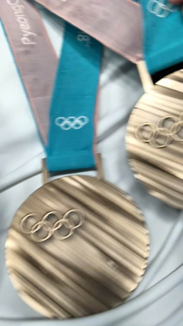 マイア・シブタニのインスタグラム：「Walking into the Olympic village for the first time, practices, meals, medal ceremonies(!), and the many special moments in-between... These are some of our memories from @pyeongchang2018.」