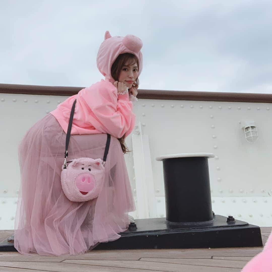雨宮めるさんのインスタグラム写真 - (雨宮めるInstagram)「久々の♡ #東京ディズニーシー #tokyodisneysea #disneysea #ハム #ハムコーデ #ham #hamcorde #トイストーリー #toystory #キャラクターコスプレ #豚 #豚コスプレ #cosplay」2月27日 10時00分 - amamiya_melty
