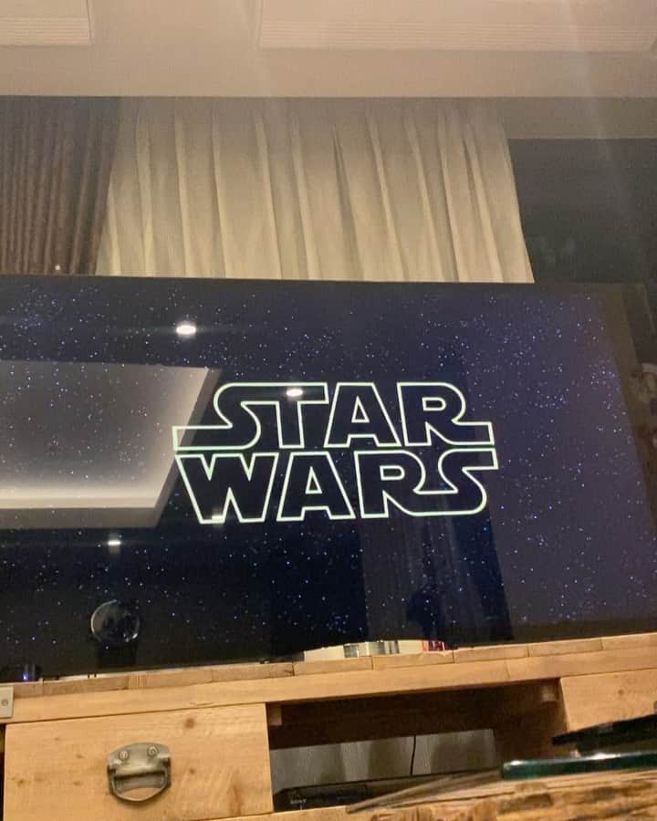 のインスタグラム：「ルークがイケメンすぎる、、、 #スターウォーズ」