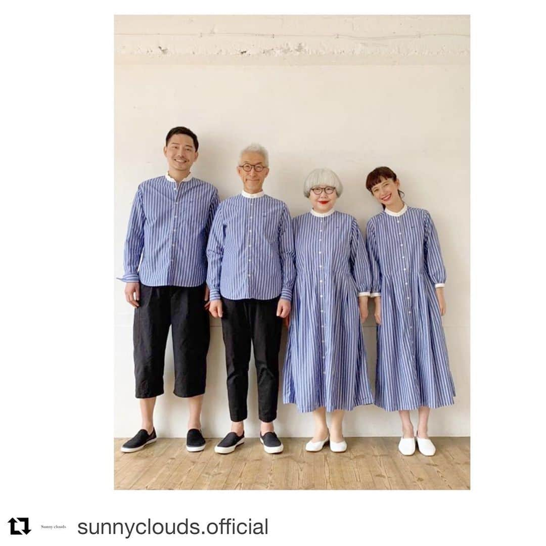 bon ponさんのインスタグラム写真 - (bon ponInstagram)「Sunny Clouds 夏のカタログ用の撮影で大阪に行って来ました。 「夏のコラボはストライプ」 今回も楽しい家族写真が撮れました(私達の両側はプロのモデルさんです)😊😊😊😊 発売はまだ先になりますが、どうぞお楽しみに💙 ＊  #Repost @sunnyclouds.official with @get_repost ・・・ 昨日は夏のbonponさんコラボの撮影が行われました！ ストライプのリングコーデ🧵 発売まではまだ時間がありますがおたのしみに！ . #sunnyclouds #サニークラウズ #サニクラ #bonpon #夫婦 #60代 #ファッション #コーディネート #リンクコーデ #夫婦コーデ #グレイヘア #白髪 #共白髪 #couple #over60 #fashion #coordinate #instafashion #instagramjapan #greyhair #bonpon511」2月27日 12時00分 - bonpon511