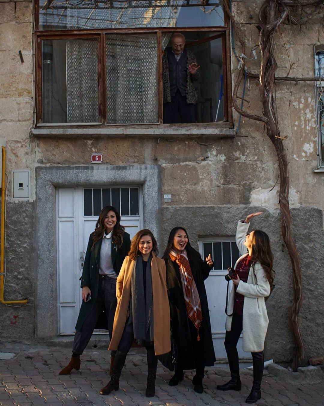 ルナ・マヤさんのインスタグラム写真 - (ルナ・マヤInstagram)「I'm in love with new places I've never been to and the people I’ve never met 🥰 #girlstrip #Turkey #cappadocia #ürgüb #travelsecrets #lunamaya」2月27日 12時08分 - lunamaya