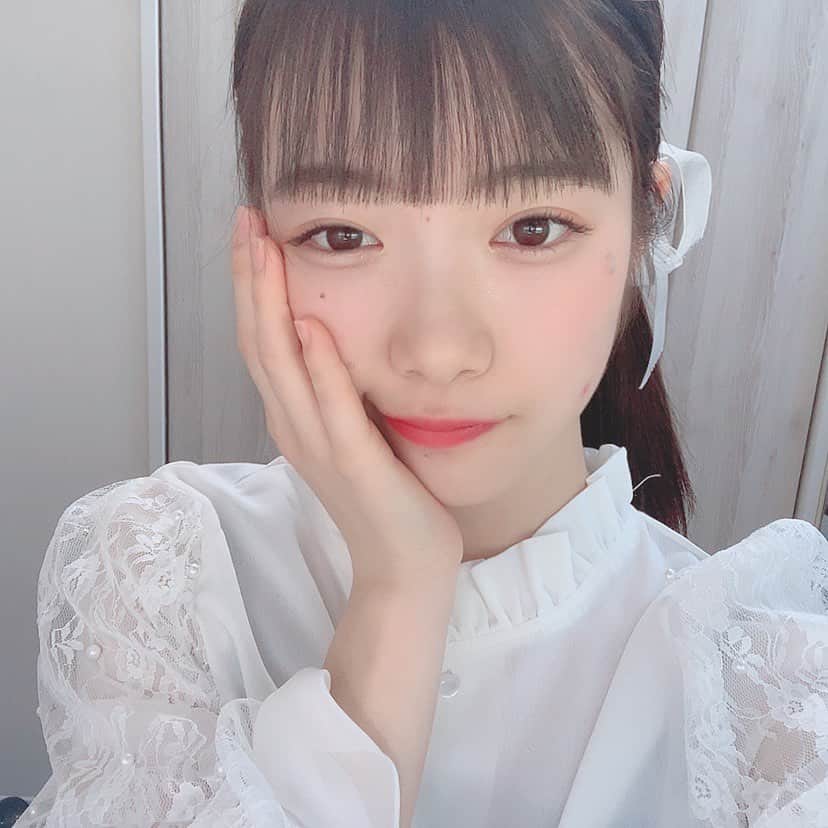 永瀬かこのインスタグラム：「☁︎☁︎ ・ 最近ね、やりたい事とか勉強したい事とかが沢山あるって 素敵だなって思うの 💭💭💭 ・ 学びたい事とかやりたい事ありすぎて困っちゃうよね。 幸せ。」