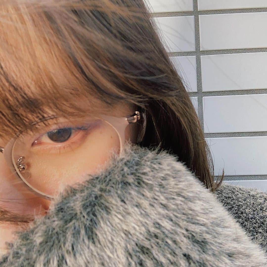 吉河唯さんのインスタグラム写真 - (吉河唯Instagram)「コンタクトが！ 付けられませんっ！！( 昨日花粉症重症ちーむにも耳鼻科を強く薦められたので早々に行ってきます ) 〜・〜・〜・〜・〜・〜・〜・〜・〜・〜・〜 #かぜつよ」2月27日 14時06分 - yui_yoshikawa