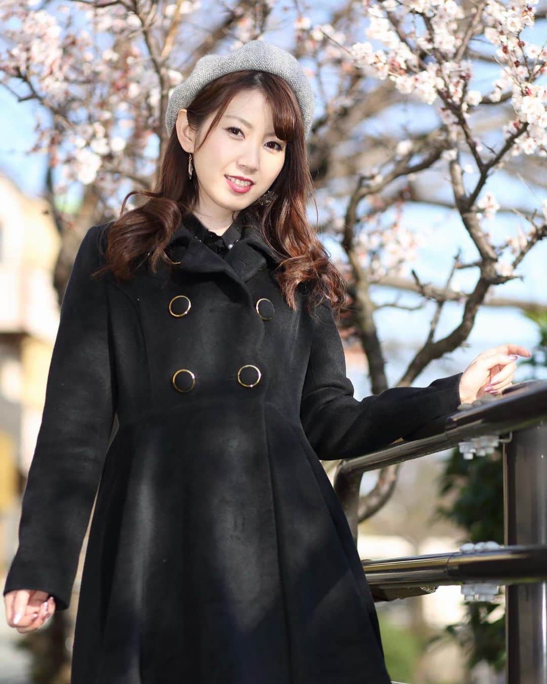 杉本夏陽のインスタグラム：「‪この前早咲き?の梅の花を見つけた❤️‬ ‪ すごく綺麗だった✨‬ . . . . .  #model #撮影会 #写真 #RQ #lacequeen #被写体 #ファインダー越しの私の世界 #写真好きな人と繋がりたい #ポートレート #japan #china #followme」