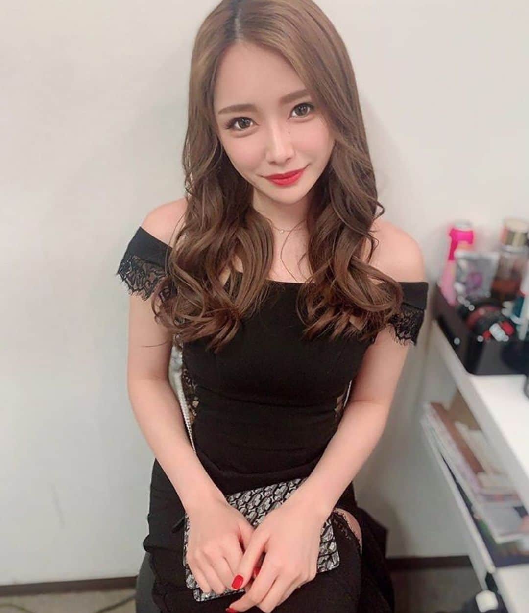 神出鬼没の【キャバ図鑑】のグルメインスタ