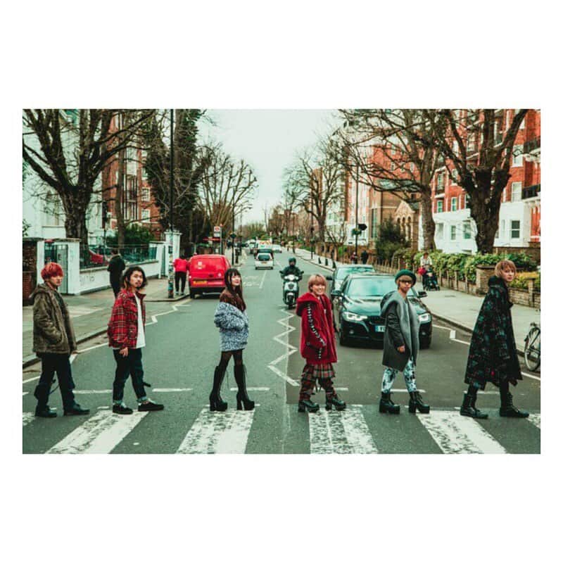 RINAのインスタグラム：「Abbey Road  photo by @yamada_mphoto」