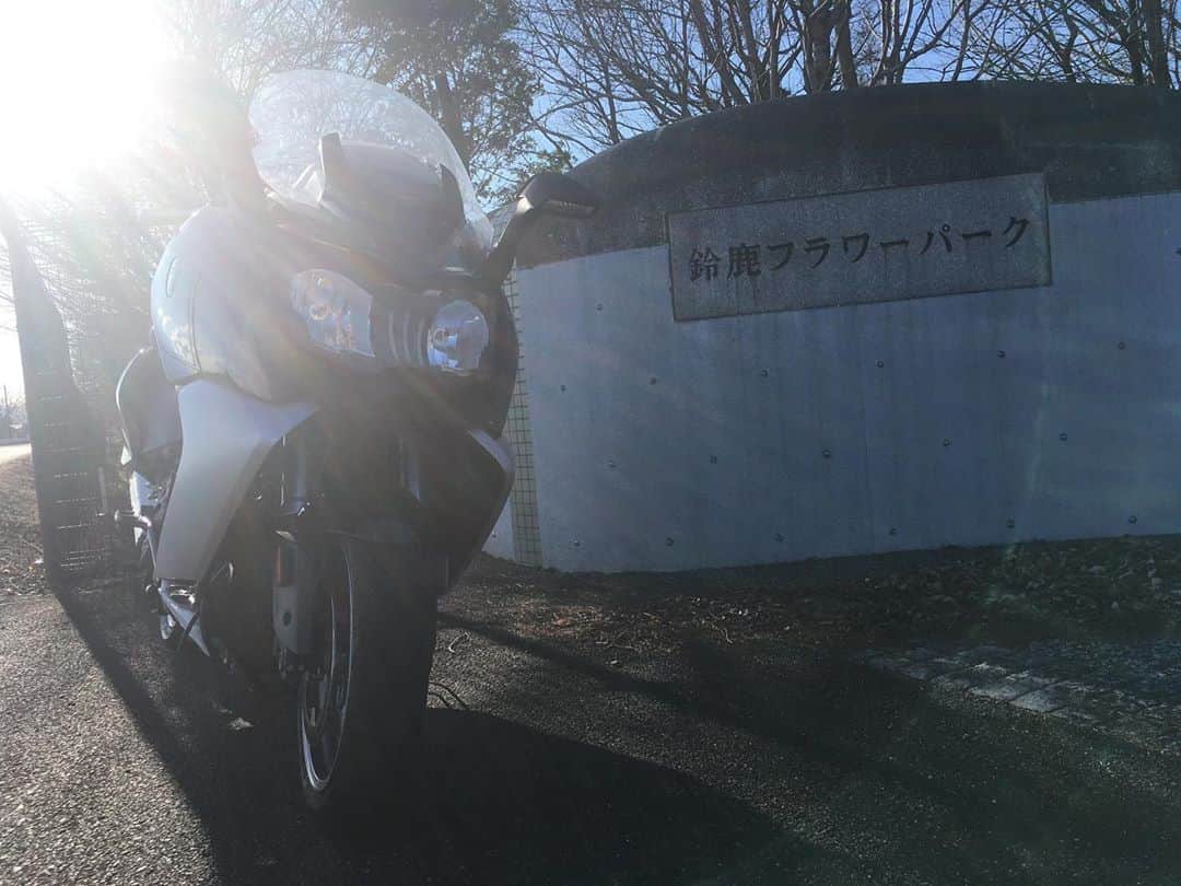 福山理子さんのインスタグラム写真 - (福山理子Instagram)「鈴鹿のOVER Racingさんへ とにかくよかった #OVERRacing #オーバーレーシング  #motorcycle  #motorcyclegirl #motorcycle model #hondarebel250  #hondaレブル250」2月28日 0時47分 - rikofukuyama