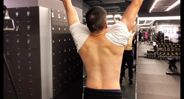 プニエル のインスタグラム：「Back day! Please excuse my beer belly (more like food/sugar belly) :P  오늘은 등 운동 ! 똥배는 못 본척 해주세요 ㅋㅋㅋ」