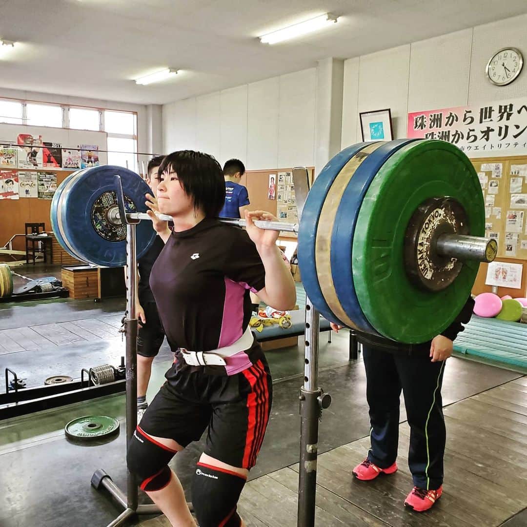 飯田嘉太さんのインスタグラム写真 (飯田嘉太Instagram)「本日のイイダスポーツは ウエイトリフティングの最強女子高生でした💪
