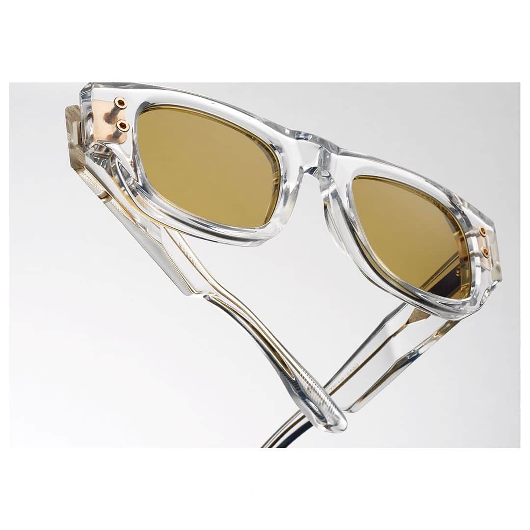 ディタのインスタグラム：「DITA Muskel has been calibrated for comfort and endurance with a glimmering, laser-etched wire core temple that tapers to reveal comb-lined etching at the tips. Available now on dita.com #DITAeyewear #DITAsunglasses」