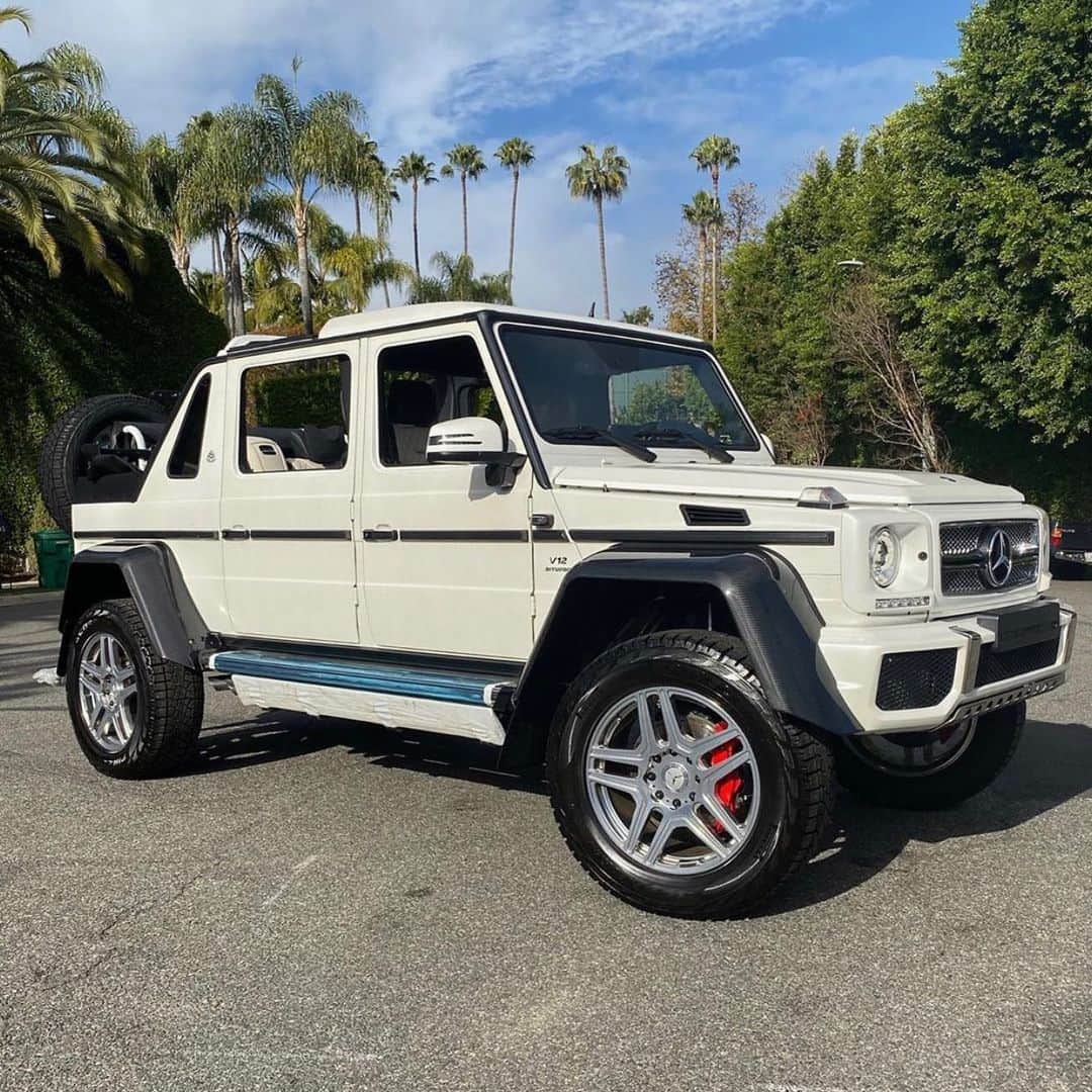 CarsWithoutLimitsさんのインスタグラム写真 - (CarsWithoutLimitsInstagram)「1 of 99, talk about rare! Only available with @wiresonly 💵  #carswithoutlimits #mercedesbenz #gwagon」2月28日 1時25分 - carswithoutlimits