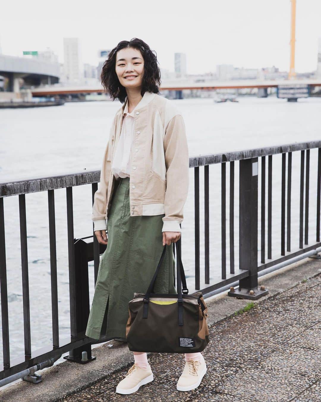 ネ・ネットのインスタグラム：「【 SPRING OUTER COLLECTION 】 公式オンラインショップHUMORにて、春のおすすめアウターをご紹介しております。 また期間限定で送料無料キャンペーンも実施中です。ぜひ、ご覧ください。  #ネネット #nenet #新作 #new #spring #summer #2020 #collection #shoponthehill  #fashion #tokyo #japan #大人カジュアル #大人ネネット #otona_nenet #アウター #春アウター」