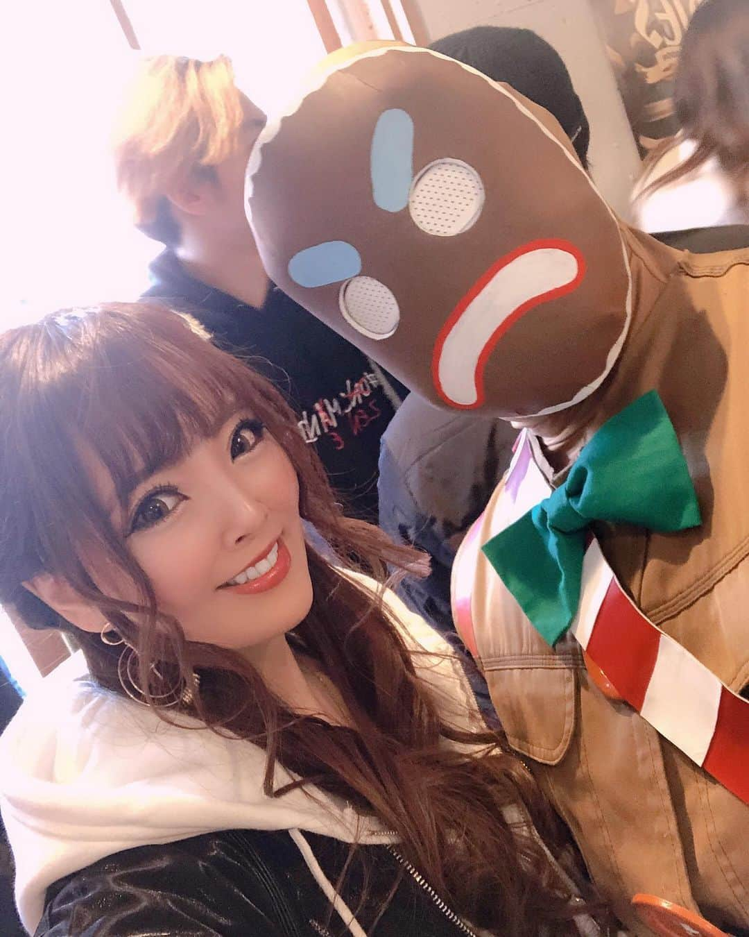 Hitomi（田中瞳）さんのインスタグラム写真 - (Hitomi（田中瞳）Instagram)「実は、こっそりと大阪に行ってたの😁 シセロが期間限定でやってたから😁 みんないい人で、仲良くなれて、私は幸せだ😆😆 #シセロ大阪 #フォートナイト #osaka #fortnite」2月27日 17時33分 - official_hitomitanaka