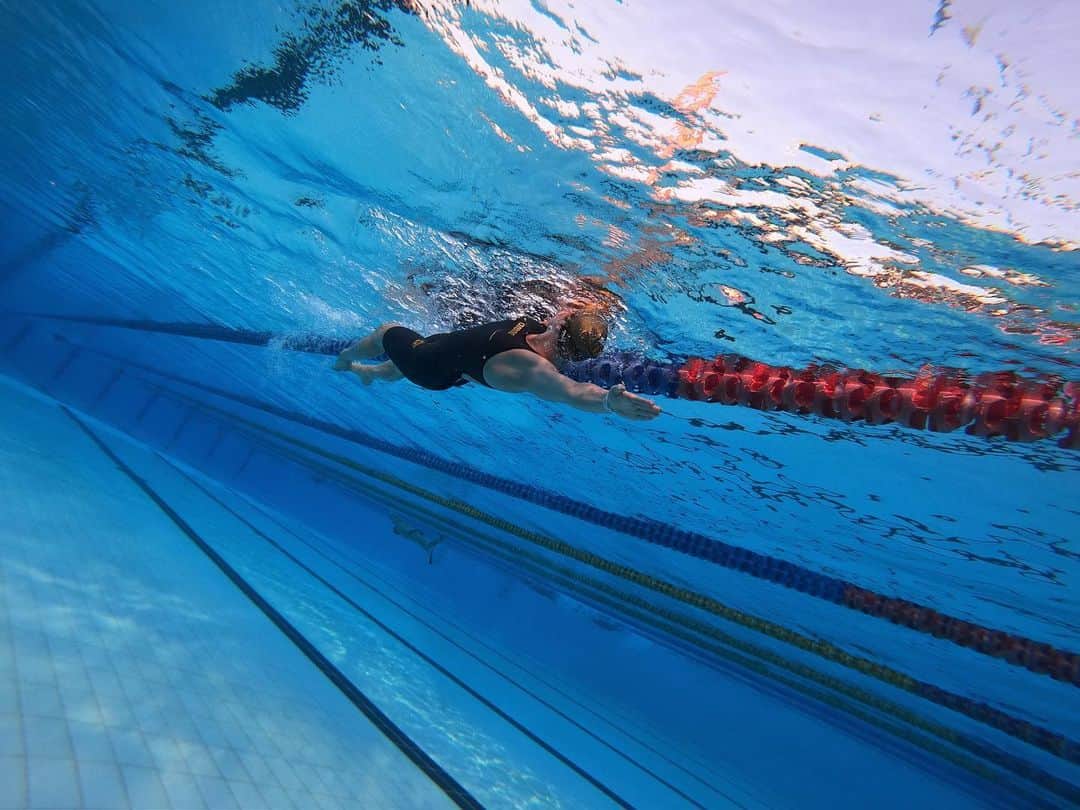 エミリー・シーボームさんのインスタグラム写真 - (エミリー・シーボームInstagram)「Training is tough but so am I.  #training #athlete #swimming #goldcoast」2月27日 17時48分 - emcbomb