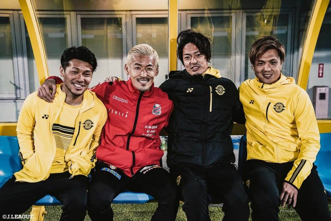 Ｊリーグさんのインスタグラム写真 - (ＪリーグInstagram)「Play Back JLEAGUE⚽️📸﻿ ﻿ 🏆#明治安田生命Ｊ１リーグ 第1節 ﻿ #柏レイソル vs #北海道コンサドーレ札幌﻿ 印象的なシーンをプレイバック🔥﻿ ﻿ #Ｊリーグ ﻿ #jleague﻿ #Ｊリーグ開幕﻿ #2020の主役は誰だ﻿ ﻿ #大谷秀和﻿ #菅野孝憲﻿ #桐畑和繁﻿ #染谷悠太﻿ #クリスティアーノ﻿ #オルンガ﻿ #神谷優太﻿ #江坂任﻿ #ミハイロペトロヴィッチ #ネルシーニョ #クソンユン﻿ #ベストショット #bestshot﻿ #ナイスショット #niceshot﻿ #オフショット #offshot ﻿ #soccer #football #⚽️﻿ #soccerphoto #soccerphotograph #📸」2月27日 18時00分 - jleaguejp