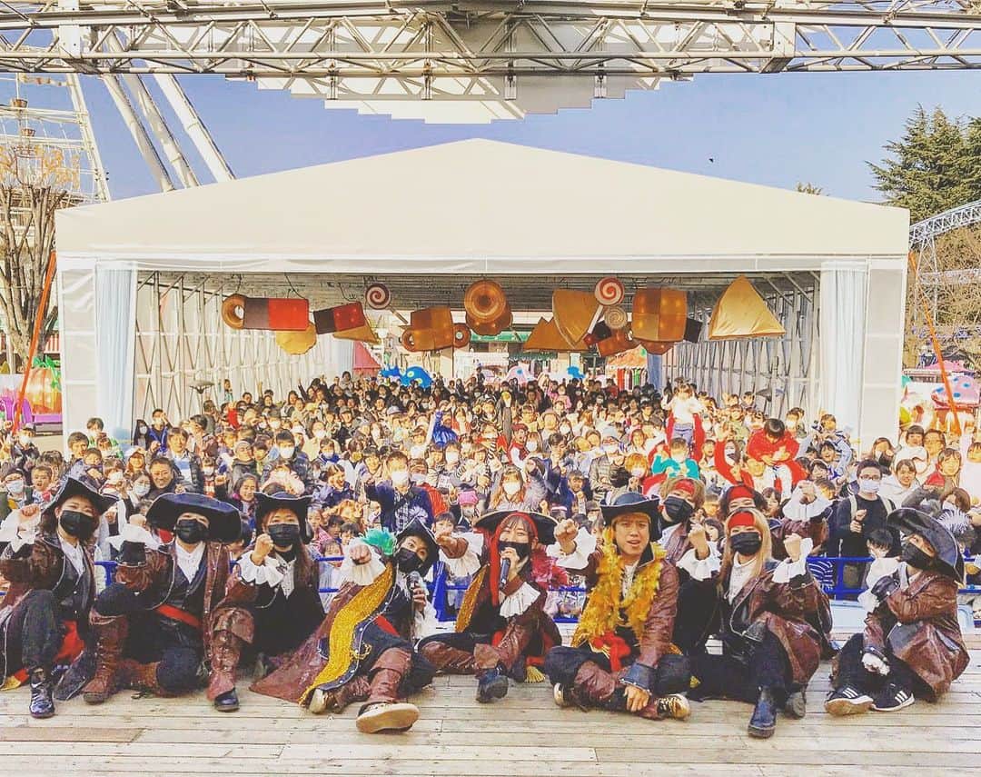 実験道場のインスタグラム：「🎉ついにやりました🎉 実験道場おかげまで150000人達成‼️ 本当に応援してくれるあなたそして、ここまでついてきてくれたメンバーのおかげです。ありがとうございます‼️ としまえんでなんと2000人増えました‼️3日間で約3000人増えました。 嬉しすぎる‼️ 次は20万人だ‼️30万目前‼️ 引き続きよろしくお願いします‼️ ーーーーーーーーーーーー 🎉I finally did it🎉  150,000 people achieved thanks to Jikkendojo channel  Thanks to you who really support me and the members who have come so far.  Thank you! ️  2,000 people increased in Toshimae!  3000The number has increased by about 3,000 in three days.  I'm too happy. ️  Next is 200,000. ‼ 300,000 ago‼ ️  Thank you, continue! ️  #実験道場 #jikkendojo  #youtube  #youtuber  #dance #breakdance」