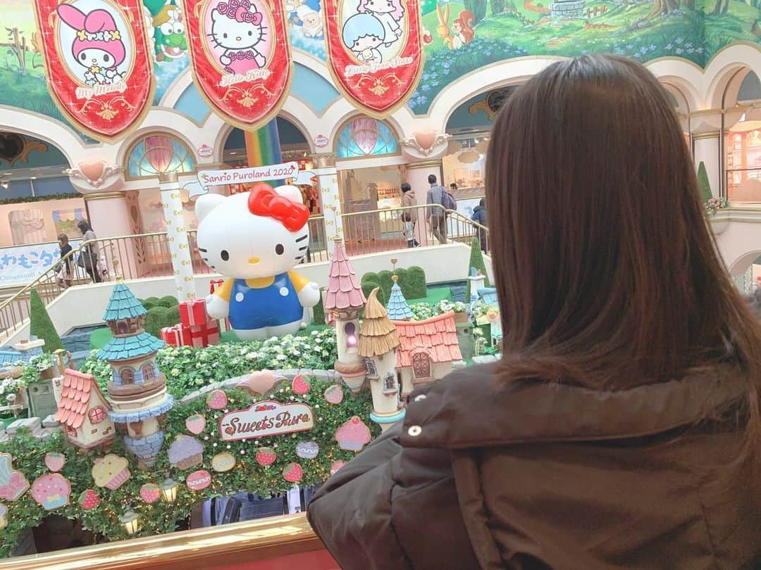 行天優莉奈さんのインスタグラム写真 - (行天優莉奈Instagram)「#ハローキティ  ちゃん❤️」2月27日 18時19分 - yurina.0314