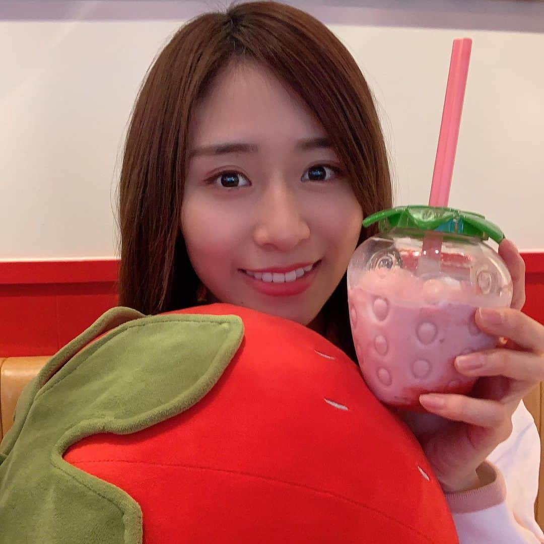 内木志さんのインスタグラム写真 - (内木志Instagram)「🍓🍓🍓 #🍓 #strawberrymania」2月27日 18時41分 - cocoro_naiki