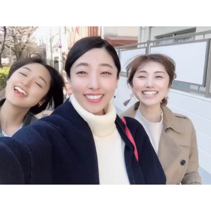 粕谷奈美のインスタグラム：「had a very pleasant walk☀️ #niceday#bff#takeawalk#smile」