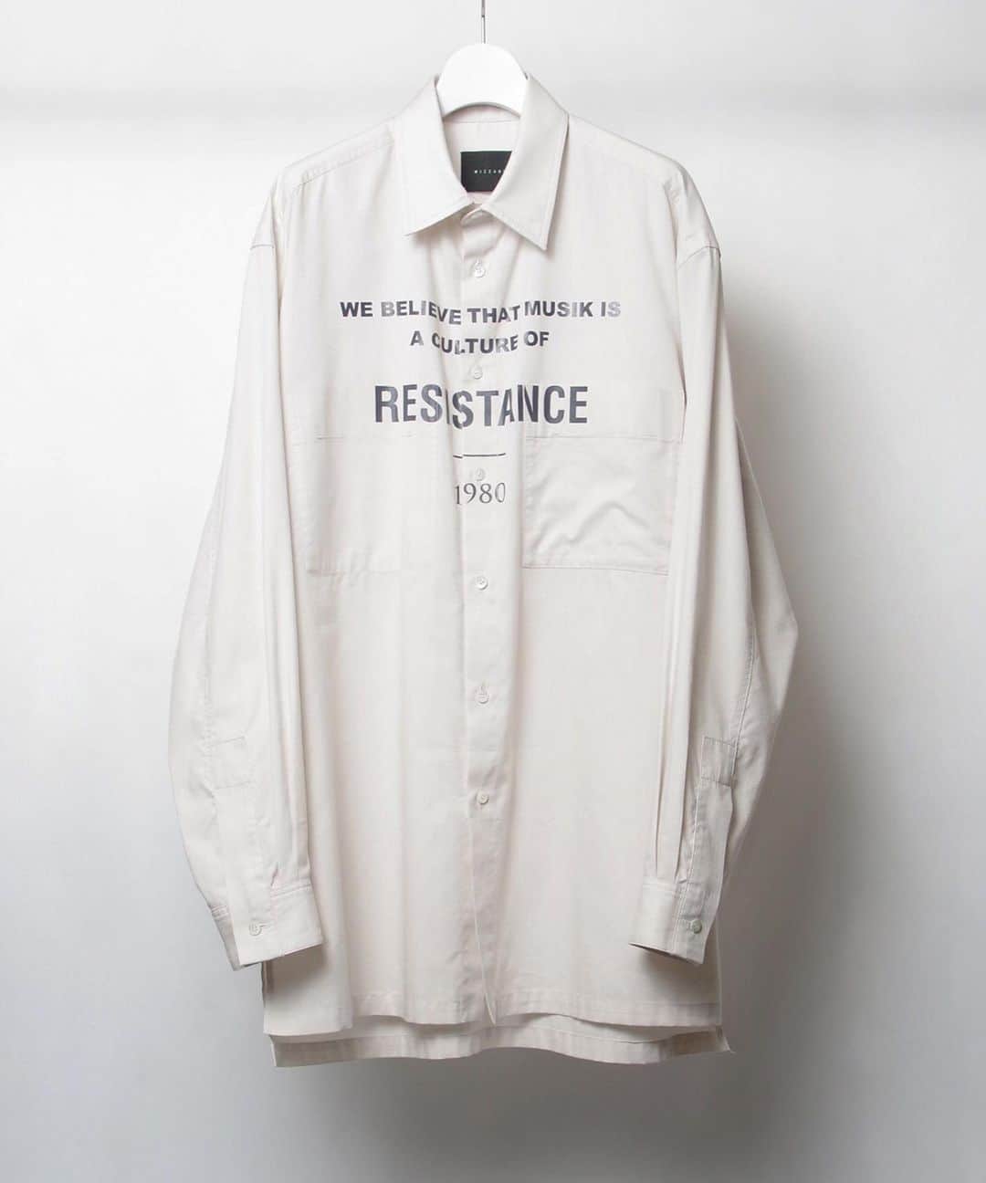 ウィザードのインスタグラム：「2020 Spring/Summer Collection “New Dawn Fades”  RESISTANCE SHIRT  BICOLOR SHIRT  In Stock.  Offical Web Store  https://wizzard.stores.jp/  #wizzard_fac #wizzard #fashion #tokyofashion #streetfashion #fashionphoto #streetwearbrand #streetwearaddicted #20ss #designersbrand #domesticbrand #tokyofashionweek #2020ss」