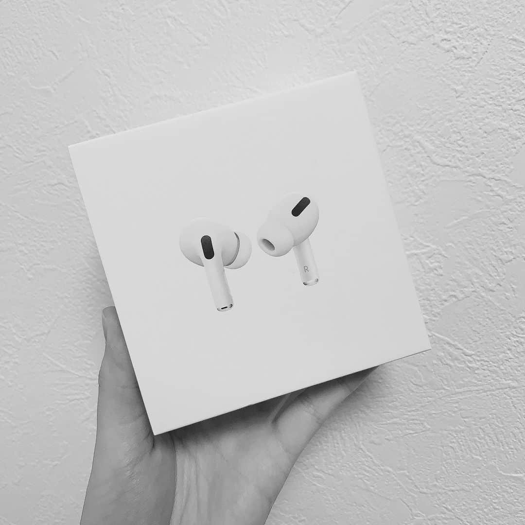 RIRIKOさんのインスタグラム写真 - (RIRIKOInstagram)「もっとスマートになっちゃうなあ〜 #airpods_pro」2月27日 19時35分 - ririkonoinsta