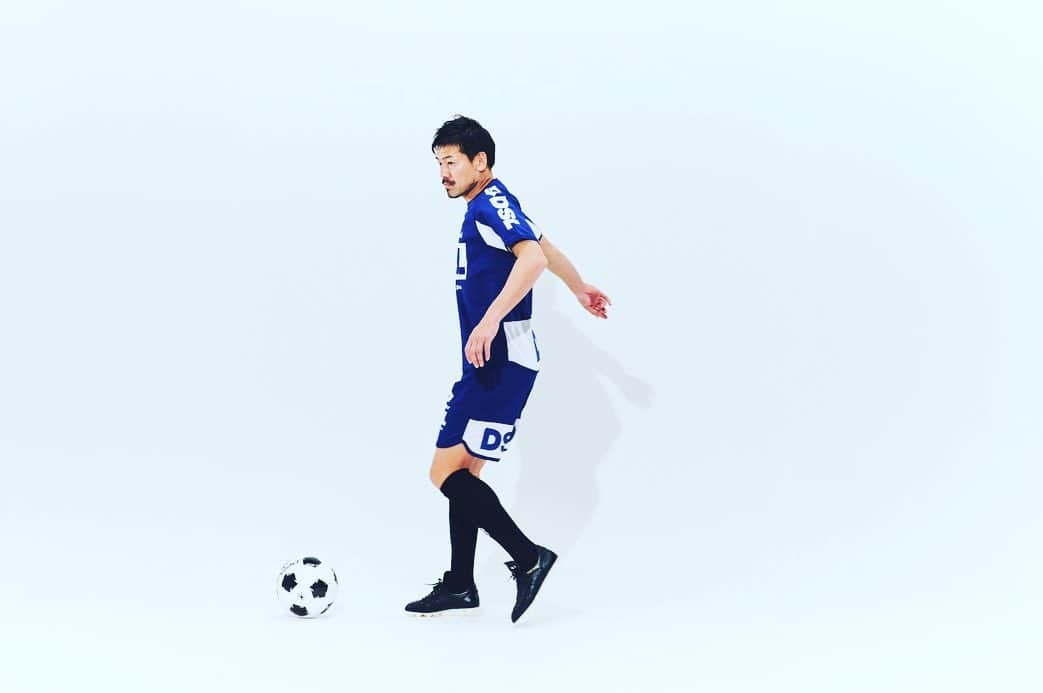 松井大輔さんのインスタグラム写真 - (松井大輔Instagram)「新作発売  #soccerjunky  #soccer #撮影 #style  #new #ボール #photograph #ティシャツ #コーデ #coordination #tokyo  #yokohamafc #yokohama」2月27日 20時17分 - matsuidaisuke_official