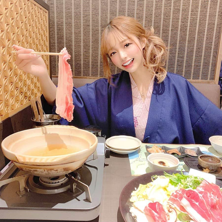 あやちゃんさんのインスタグラム写真 - (あやちゃんInstagram)「しゃぶしゃぶすっごく美味しかったよー🥰 朝食も和食で健康的なメニューでした❤️#一の湯箱根 #箱根ホテル #箱根旅館 #箱根温泉 #箱根湯本 #箱根グルメ #箱根旅行 #温泉 #箱根観光 #浴衣 #浴衣ヘアアレンジ #浴衣女子 #一の湯 #しゃぶしゃぶ #朝食」2月27日 20時14分 - aya.you.love.r