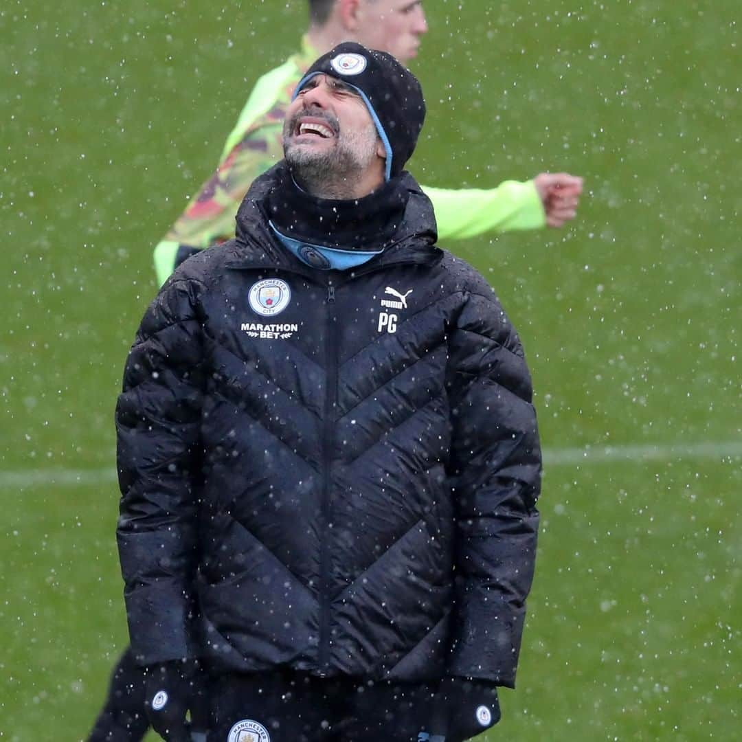 プレミアリーグさんのインスタグラム写真 - (プレミアリーグInstagram)「Let it snow, let it snow, let it snow 🌨❄️」2月27日 20時18分 - premierleague