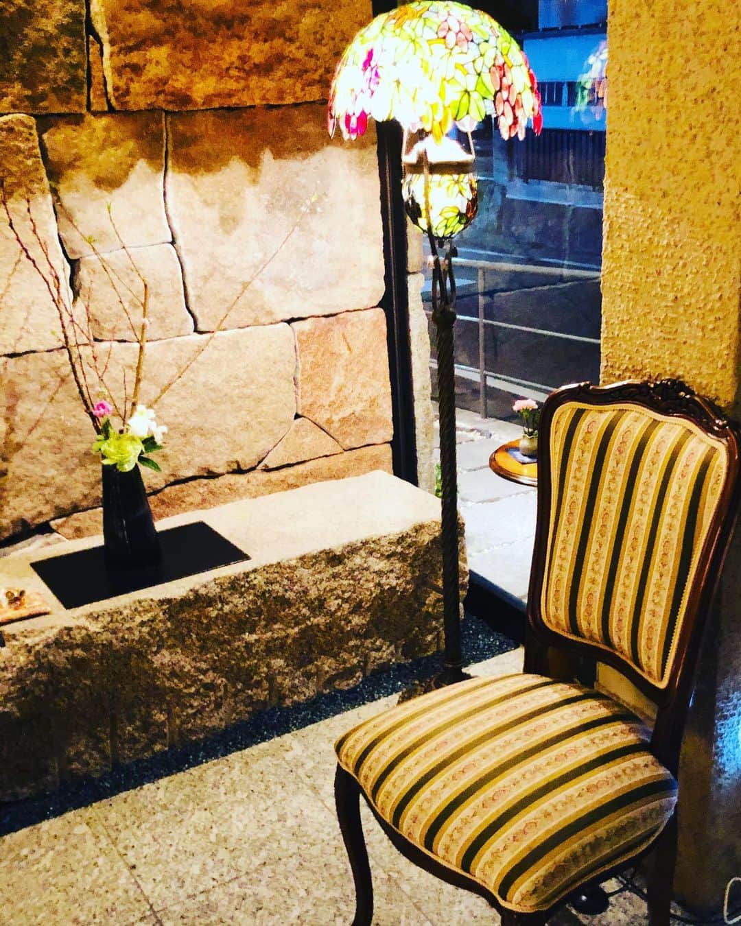 マイケル富岡のインスタグラム：「名古屋の…myお気に入り隠れ家…究極のお肉タイム♡ #名古屋 #love #名古屋巡り #オシャレ #マイケル富岡 #俳優 #タレント #ハーフ #隠れ家 #actor #actorslife #shooting #location #nagoya #favorite #secret #gah #generalamericanhome」