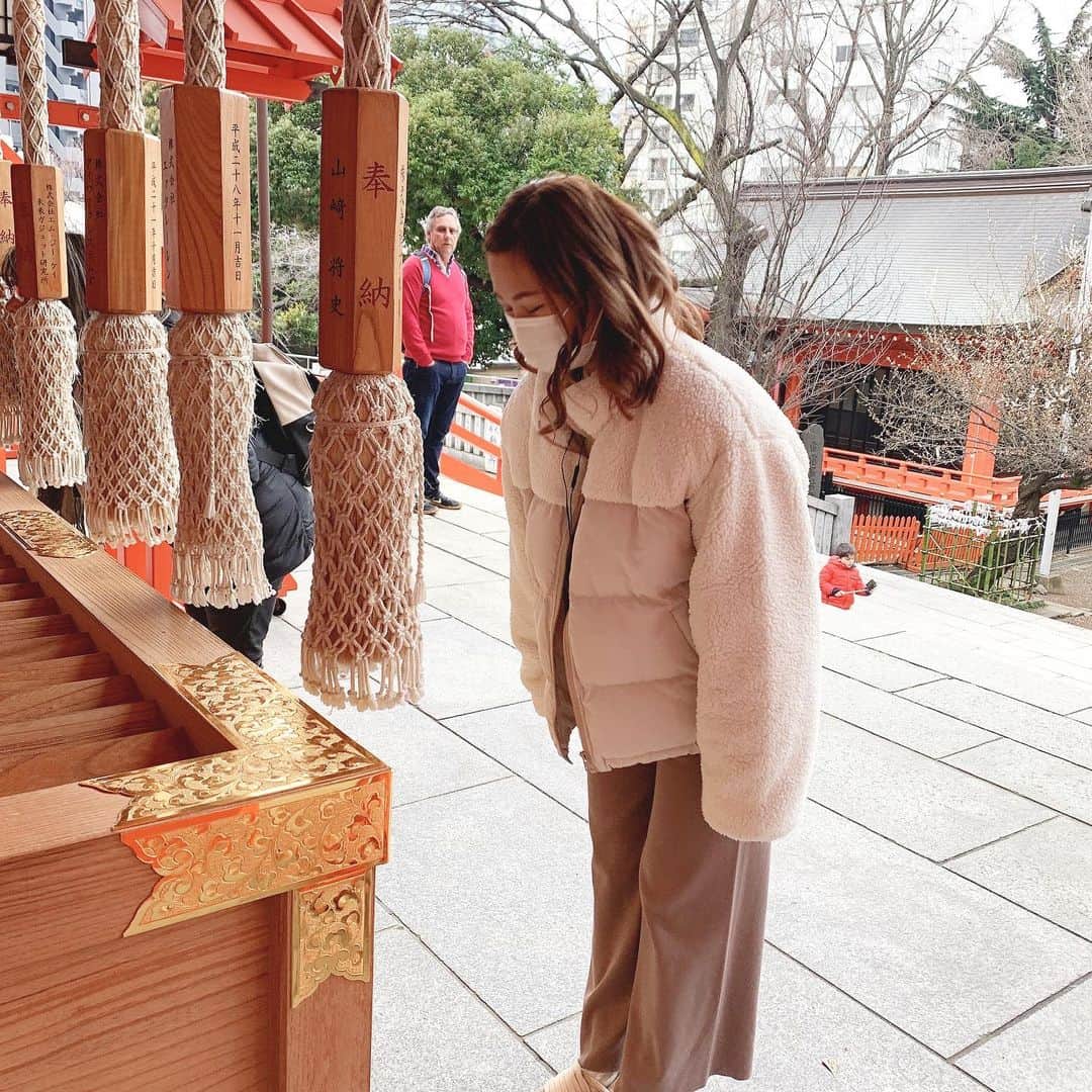 甲田友莉子さんのインスタグラム写真 - (甲田友莉子Instagram)「1月はまだ留学中だったので、 とても遅いですが初詣に行ってまいりました！！⛩ 去年はお世話になりましたという感謝と、 今年もよろしくお願い申し上げますと お願いしました︎☺︎ . #花園神社 #初詣 #スペースクラフト #キャンパスクイーン #instagood」2月27日 22時03分 - k_yuririn_k