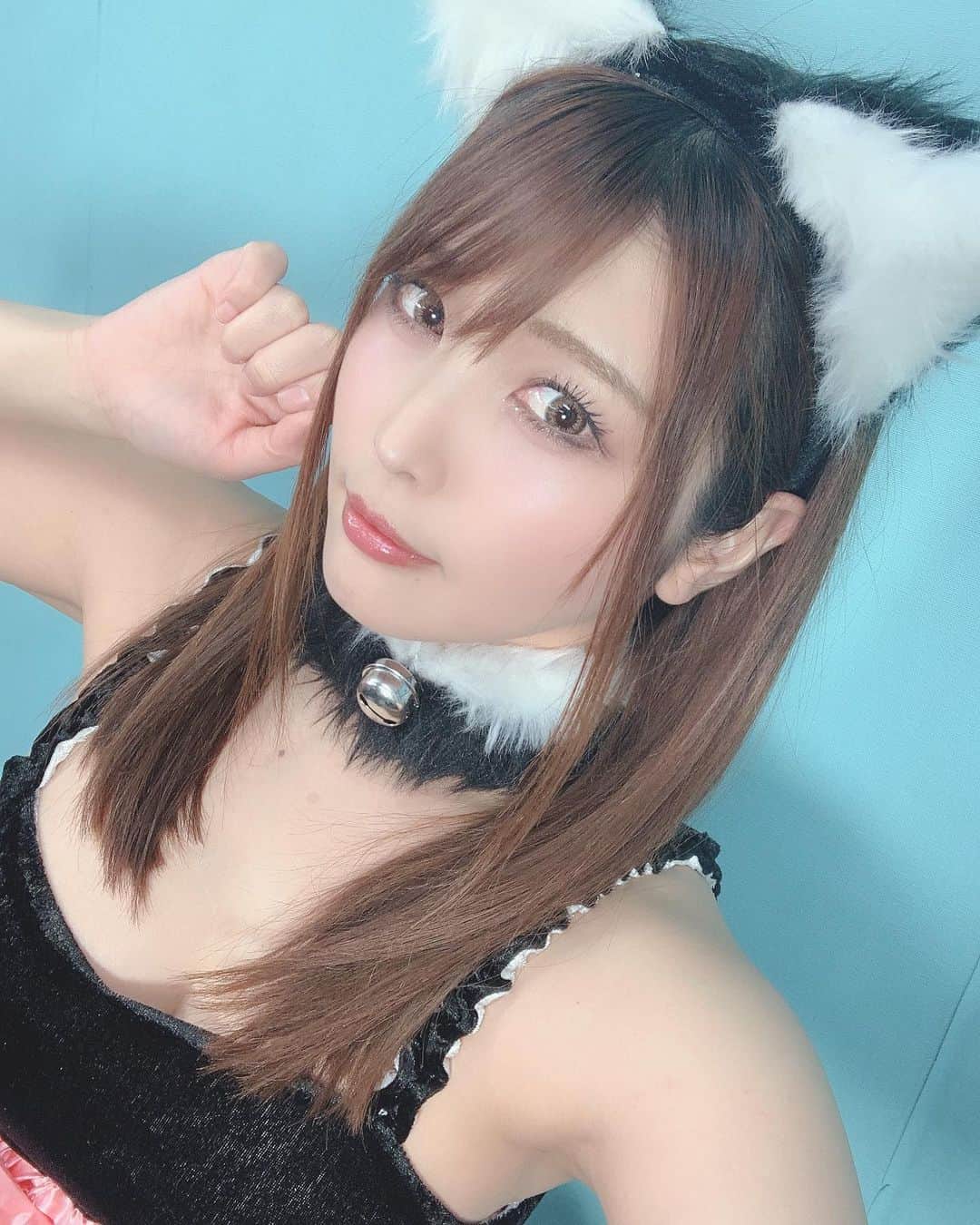 新村あかりさんのインスタグラム写真 - (新村あかりInstagram)「今日はイベントに来てくださりありがとうございました！！ こんな時期にも関わらず会いに来てくれてほんまに感謝です😭💕✨ 新村はせっかく来てくれた人の為なら出来るだけのことをしたいし、それで喜んでくれたらハッピーなのですよ！  でもお互い体調には気をつけようね💖」2月27日 22時23分 - niimura_akari