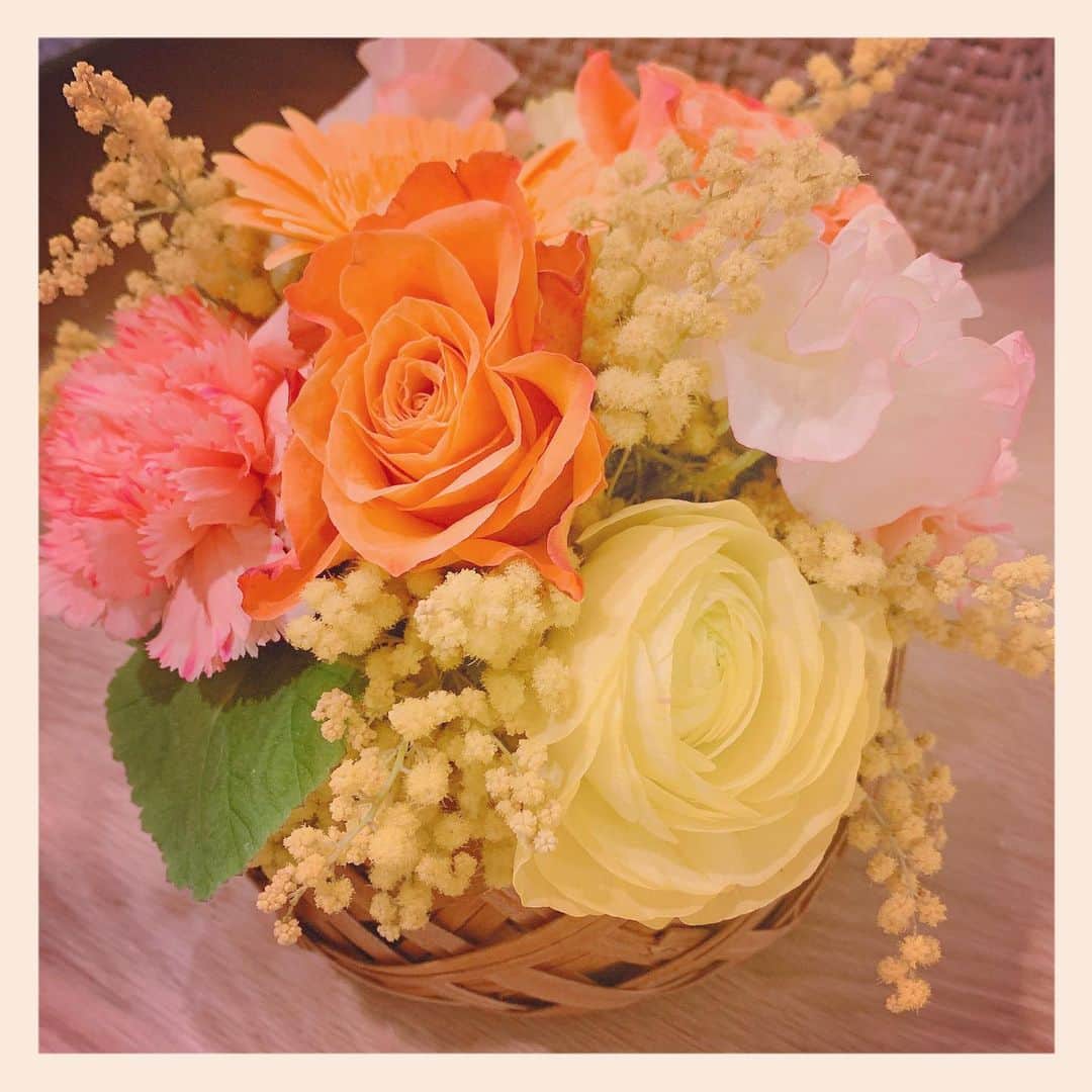 井口裕香さんのインスタグラム写真 - (井口裕香Instagram)「💐 ミモザがいちばんすきなお花！ きょうもいちにちおつかれさまでした。 あったかい湯船にしっかりつかろう〜🛁」2月27日 22時37分 - ooo31_iguchiyuka_31ooo