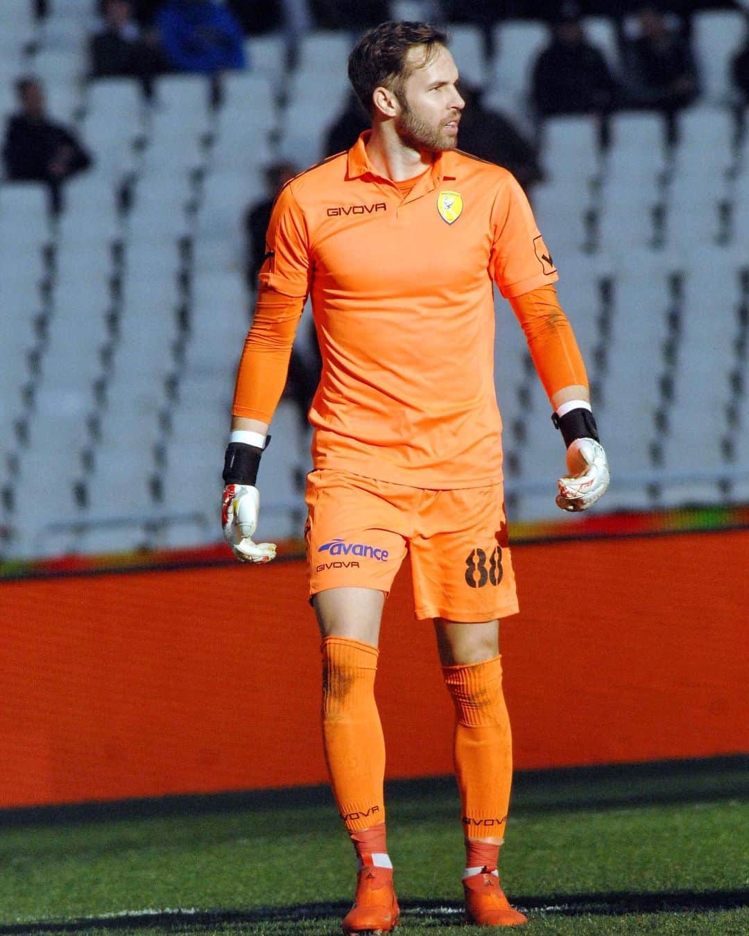 ヘスス・フェルナンデス・コラードのインスタグラム：「🇬🇷👊🏼⚽️🧤🇬🇷 #picoftheday #football#goalkeeper#instamood#rggoalkeepergloves#superleaguegreece #panetolikos#rgfamily#lifestyle#tbt」