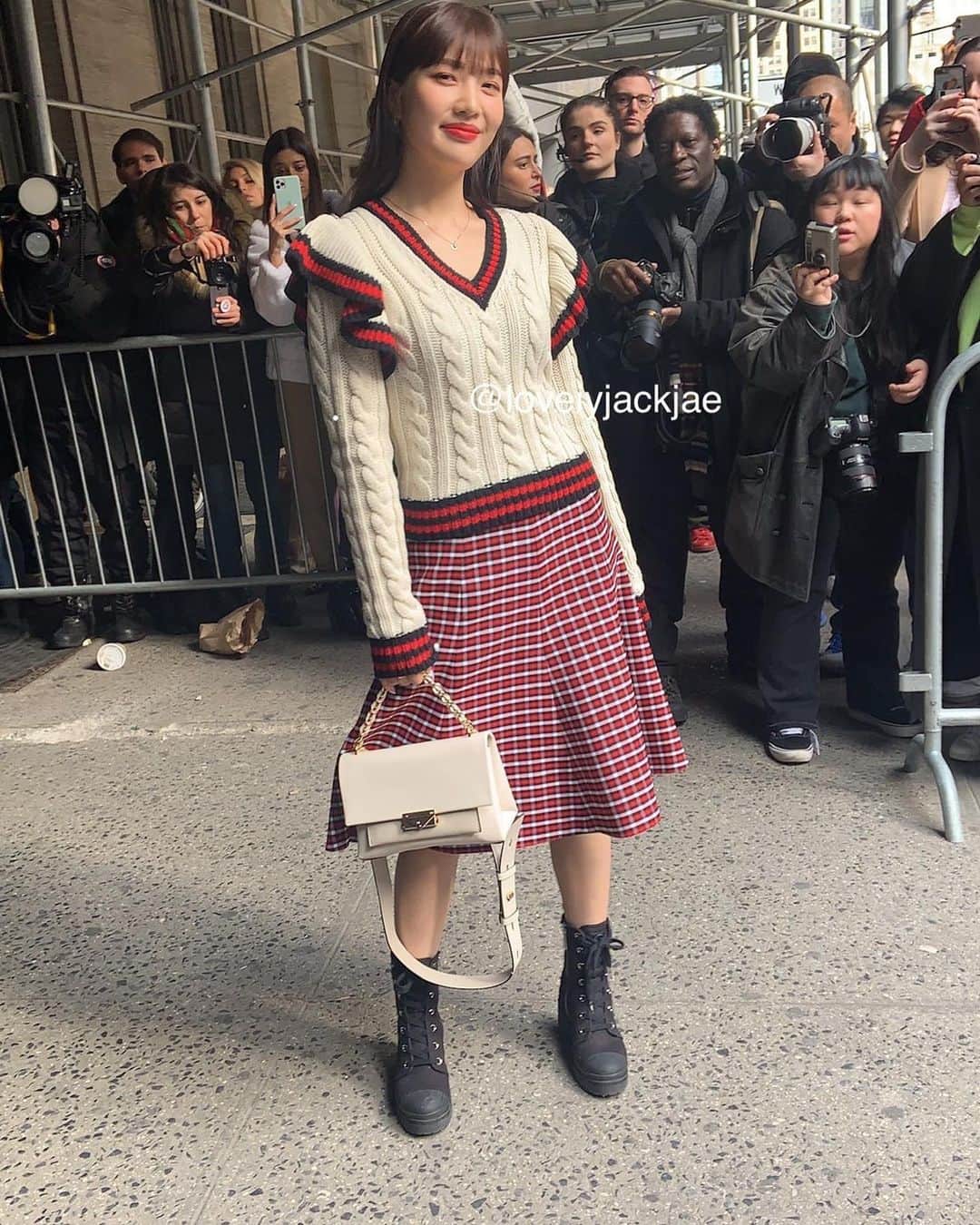 ジョイ（ファンアカウント）さんのインスタグラム写真 - (ジョイ（ファンアカウント）Instagram)「200212 JOY - New York Fashion Week: Michael Kors runway show - #REDVELVET#JOY#레드벨벳#조이 © lovelyjackjae on twt」2月27日 22時40分 - joy.redvelvet